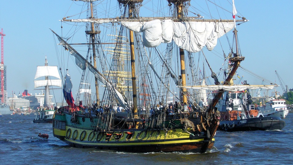 hamburg-Hafengeburtstag-2116150_960_720